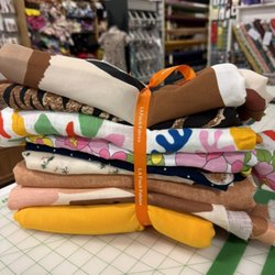 LA Finch Fabrics - Fashion Fabric Designer Apparel Fabrics