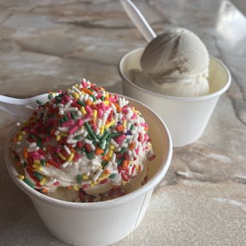 Pine View Dairy - Wow:) - Ice Cream & Frozen Yogurt Near Me - Lancaster, Pennsylvania
