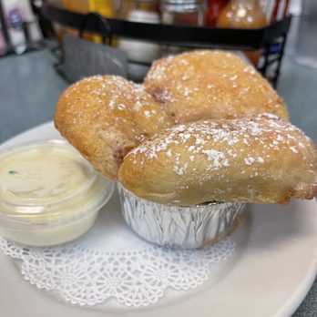 Jamms Restaurant - Pot of Bread - Breakfast & Brunch Near Me - Las Vegas, Nevada