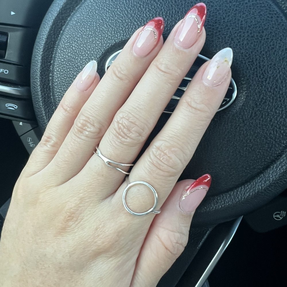 Gradient Nail - Nail Salons Near Me - Honolulu, Hawaii