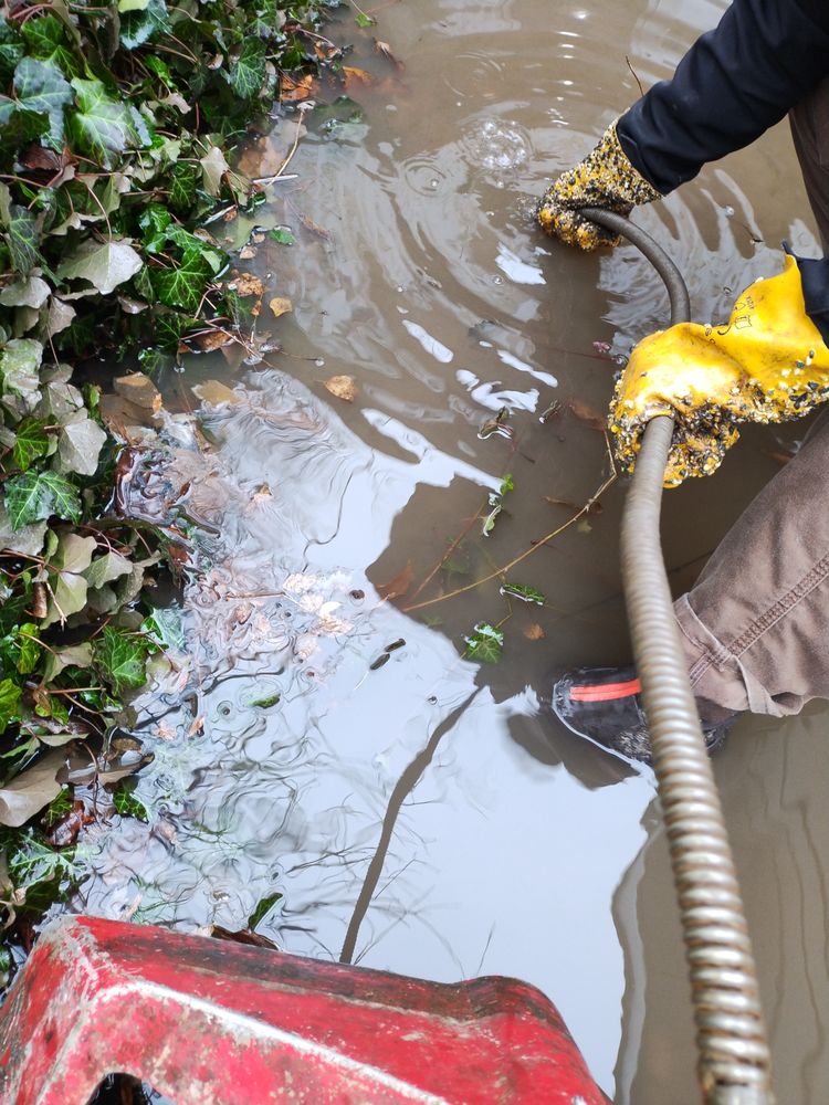 Slide of Speedy's Drain Cleaning