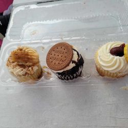 Exhale Cafe & Bake Shop - Churro, chocolate, and guava cupcake trio