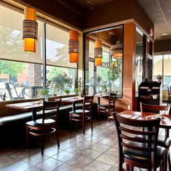 Kob Kun Fine Thai Cuisine - Inside