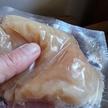Omaha Steaks - Mushy, room temperature chicken on arrival in a smelly box. - Meat Shops Near Me - Omaha, Nebraska