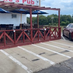 Full Circle Lounge