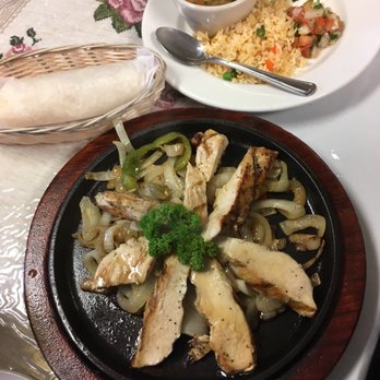 Rita's Cantina Mexican Kitchen - Chicken fajitas - Mexican Near Me - Pinehurst, Texas
