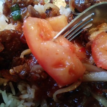 Noodle - Tomatoes are in the beef as a filler. They may as well have covered the beef in candy. This was difficult to eat. #DirtyDishes - Noodles Near Me - College Park, Georgia