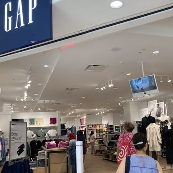 Gap Factory - 07/19/24 - Men's Clothing Near Me - Elmhurst, New York