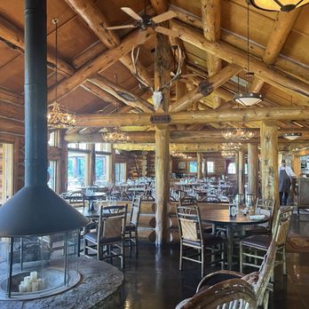 Pine Creek Cookhouse - Main dining room - New American Near Me - Aspen, Colorado Pine Creek Cookhouse - Main dining room - New American Near Me - Aspen, Colorado