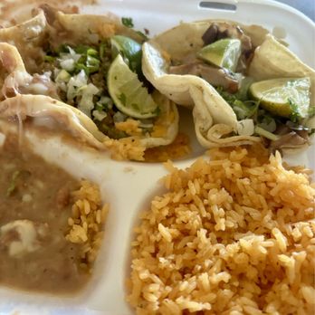 El Chido Taqueria - Mexican Near Me - New Hope, Minnesota