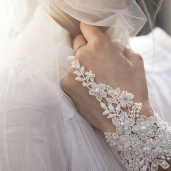 Maisoin Johanna Braitbart - bracelet in lace done by hand - Accessories Near Me - Paris, 75