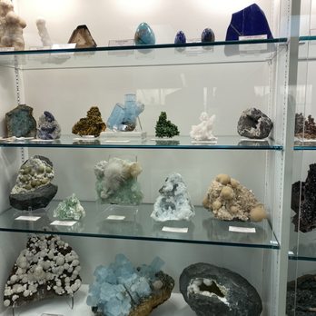 Fallbrook Gem & Mineral Society - Local mineral display - Museums Near Me - Fallbrook, California