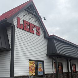Lee's Famous Recipe Chicken