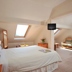 Yeovil Court Hotel - luxury double