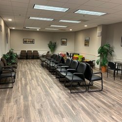 Perakis Resis Woods & Associates - Private waiting room