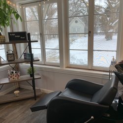 RJ Hair Design - Luxurious shampoo and scalp massage