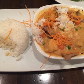 Nicky's Thai Kitchen - Pineapple Curry with a 6 spice level. - Thai Near Me - Pittsburgh, Pennsylvania Nicky's Thai Kitchen - Pineapple Curry with a 6 spice level. - Thai Near Me - Pittsburgh, Pennsylvania