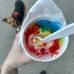 Sisters SnoShack - Always add ice cream to the center!