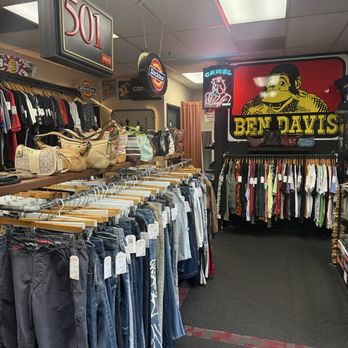 Uptown Vintage - Used, Vintage & Consignment Near Me - Petaluma, California Uptown Vintage - Used, Vintage & Consignment Near Me - Petaluma, California