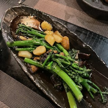 Sticky Mango - Broccoli rabe - Asian Fusion Near Me - London, XGL