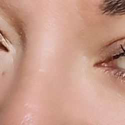 Riot Lash - Thin lashes before