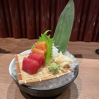 Azumi - Sushi Bars Near Me - Houston, Texas