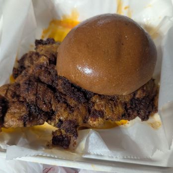 Heirloom Market BBQ - HM hot chicken sandwich - Barbeque Near Me - Atlanta, Georgia Heirloom Market BBQ - HM hot chicken sandwich - Barbeque Near Me - Atlanta, Georgia