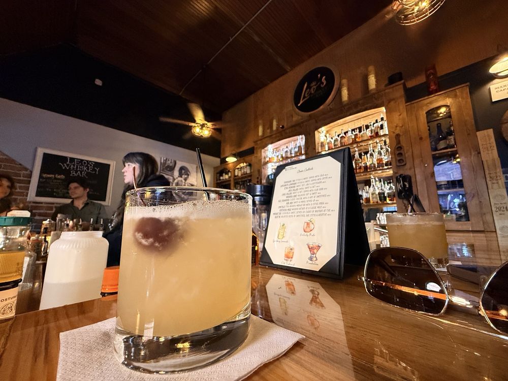 Leo’s Whiskey Bar Logo