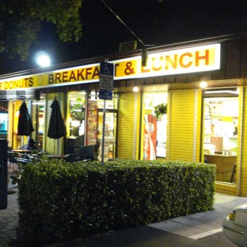 Dandee Donut Factory - Donuts Near Me - Pompano Beach, Florida
