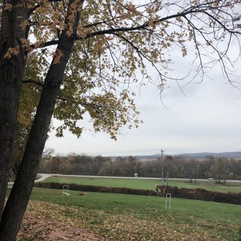 Defiance Ridge Vineyards - Wineries Near Me - Defiance, Missouri Defiance Ridge Vineyards - Wineries Near Me - Defiance, Missouri