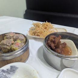 Shrimp xiu mai, birds next shrimp ball, and chicken feet Shrimp xiu mai, birds next shrimp ball, and chicken feet