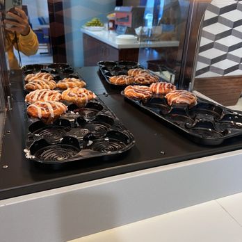 Holiday Inn Express & Suites Minden - Freshly meat, cinnamon rolls - Hotels Near Me - Minden, Nevada
