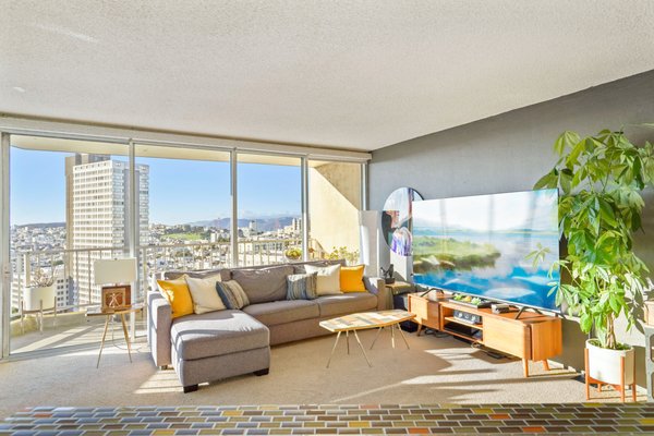 1200 Gough St - This bright and airy one-bedroom condo is located on the 18th floor of the Cathedral Hill Tower, giving you panoramic views of San Francisco's Golden Gate Bridge and skyline. This unit features recently renovated bathrooms with tiled floors, light-filled living space, spacious bedroom, cozy outdoor balcony for morning coffee or sunsets in the evening, secure access to the building with a 24/7 doorman. Great amenities including laundry room and parking. This location is centrally located near Japan town and many restaurants. 1200 Gough St - This bright and airy one-bedroom condo is located on the 18th floor of the Cathedral Hill Tower, giving you panoramic views of San Francisco's Golden Gate Bridge and skyline. This unit features recently renovated bathrooms with tiled floors, light-filled living space, spacious bedroom, cozy outdoor balcony for morning coffee or sunsets in the evening, secure access to the building with a 24/7 doorman. Great amenities including laundry room and parking. This location is centrally located near Japan town and many restaurants.