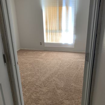 805 Flooring Baths & Kitchens - Bedroom carpet - Flooring Near Me - Oxnard, California