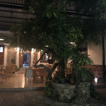 Casa Tomas - Another view of the outdoor patio - Spanish Near Me - San Miguel de Cozumel, ROO