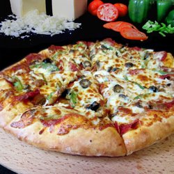 Wana Pizza - Hand tossed supreme