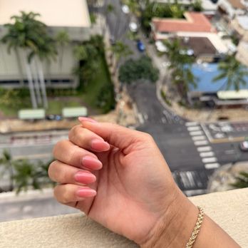 Gradient Nail - Nail Salons Near Me - Honolulu, Hawaii