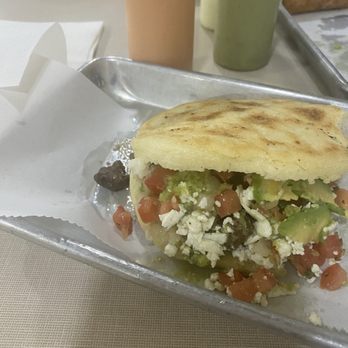 El Arepon Venezuelan - Arepa steak with avocado and pico de gallo - Venezuelan Near Me - Bellevue, Nebraska