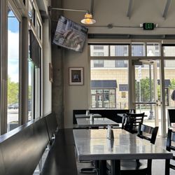 Milton's Cafe - Inside