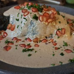 Papá Frijol - The seasonal chile en nogada is exceptionally tasty in this place