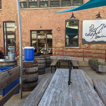 Off Color Brewing - Mousetrap - Front door and outdoor patio - Breweries Near Me - Chicago, Illinois
