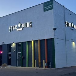 Star Buds Colorado Springs - Outside view