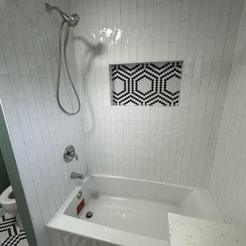 GL Instant Homes - Restroom - General Contractors Near Me
