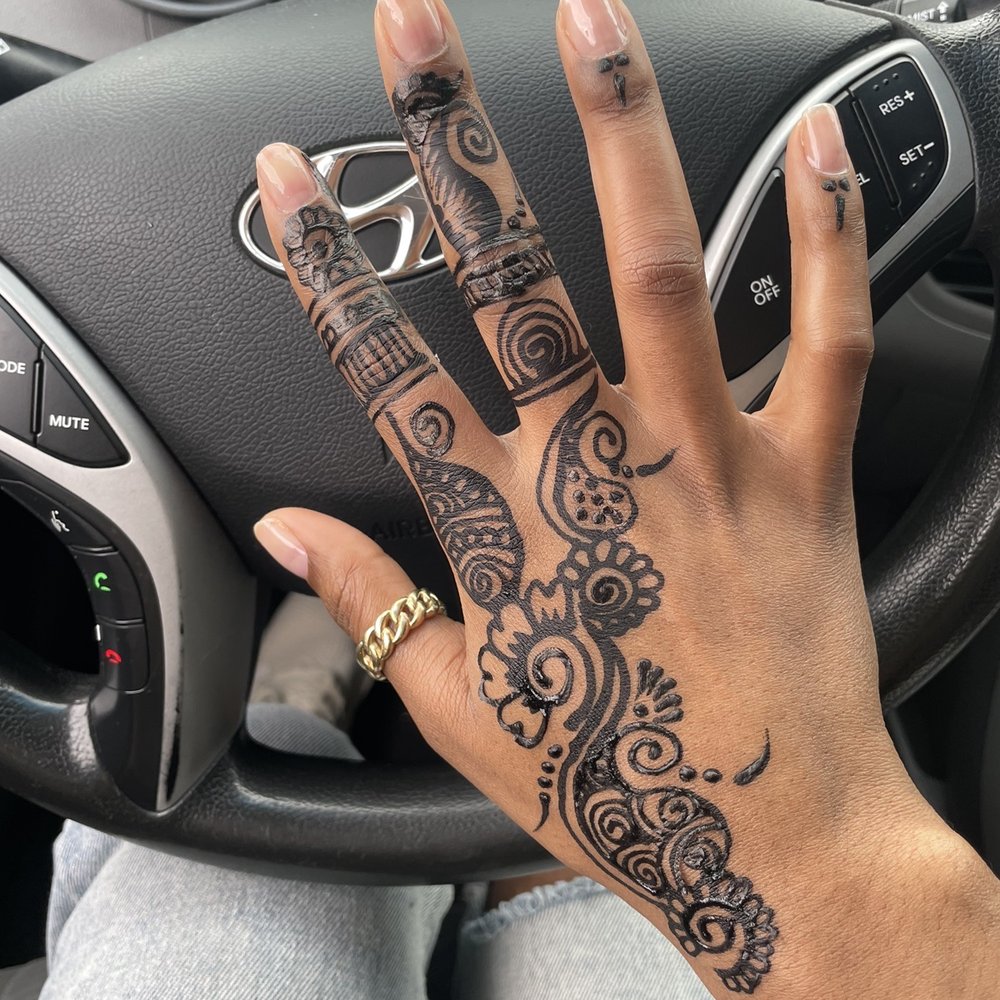 Henna in Black Henna in Black
