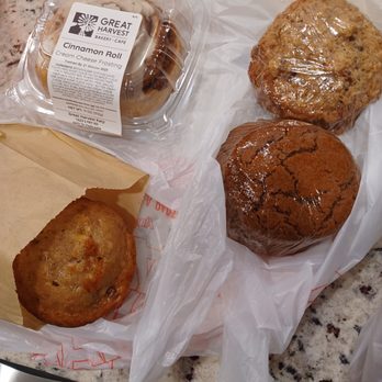 Great Harvest Bread - 6 cookies, 1 muffin, and 1 cinnamon bun cost $4.99 through the Too Good To Go mobile app. - Bakeries Near Me - Katy, Texas Great Harvest Bread - 6 cookies, 1 muffin, and 1 cinnamon bun cost $4.99 through the Too Good To Go mobile app. - Bakeries Near Me - Katy, Texas