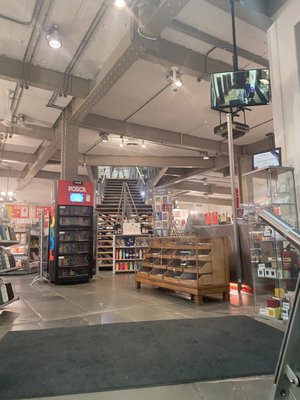 London Graphic Centre by null