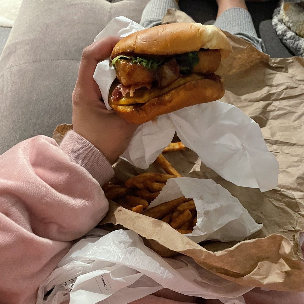 Pickle Time - BBQ cheeseburger - Burgers Near Me - Duvall, Washington Pickle Time - BBQ cheeseburger - Burgers Near Me - Duvall, Washington