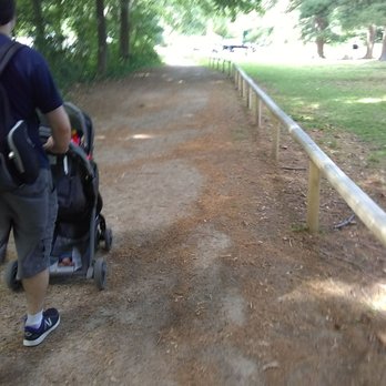 Turner's Pond - Stroller friendly path - Parks Near Me