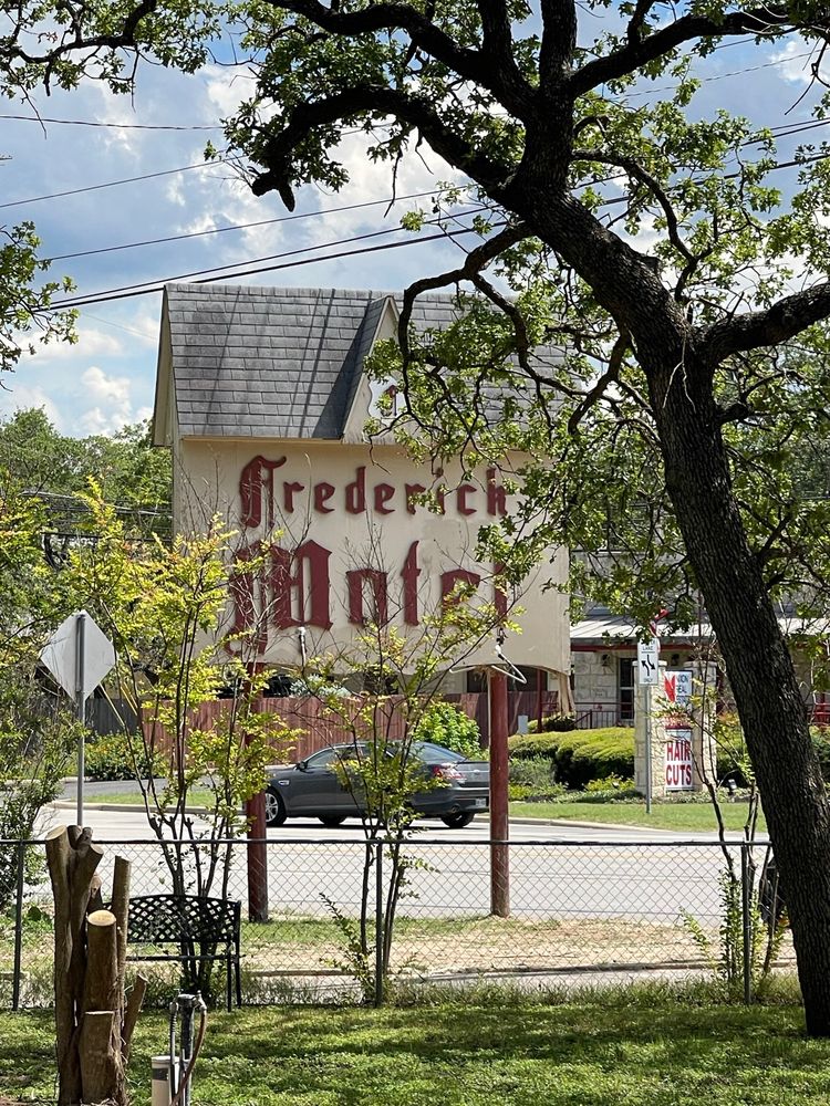 FREDERICK MOTEL Updated July 2024 13 Photos & 17 Reviews 1308 E