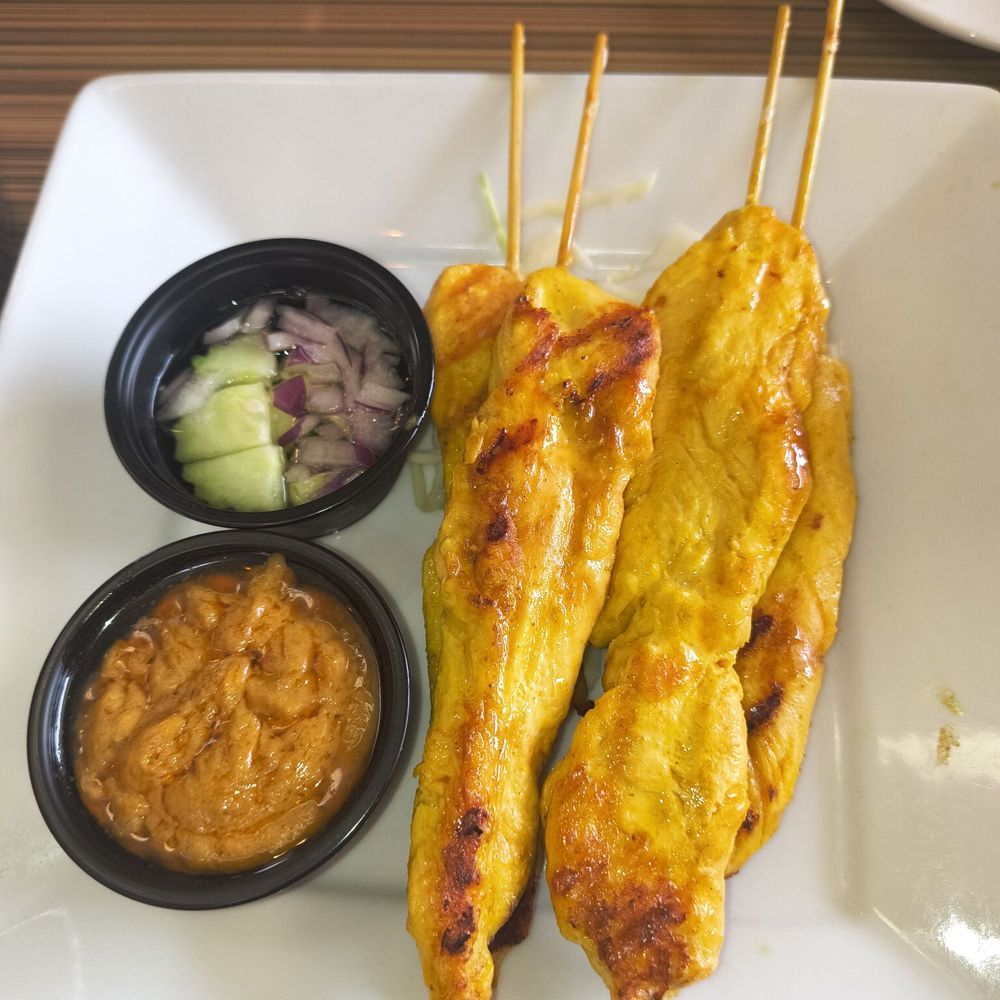 Thai Bangkok - Not sure why this taste spike fish instead of chicken?? - Thai Near Me - High Point, North Carolina